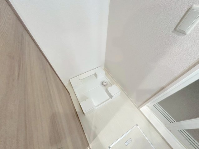 嬉しい室内洗濯機置場。これで洗濯機も長持ちしますね。 