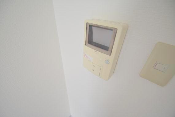 TVモニターホンで来客が誰か確認してから開けて下さいね 