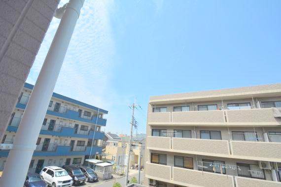 この見晴らしが明るいお部屋を作ってますよ。 