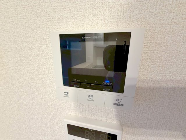 TVモニターホンで来客が誰か確認してから開けて下さいね 