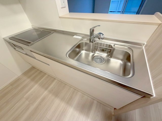 作業のしやすい広めのキッチンです。 