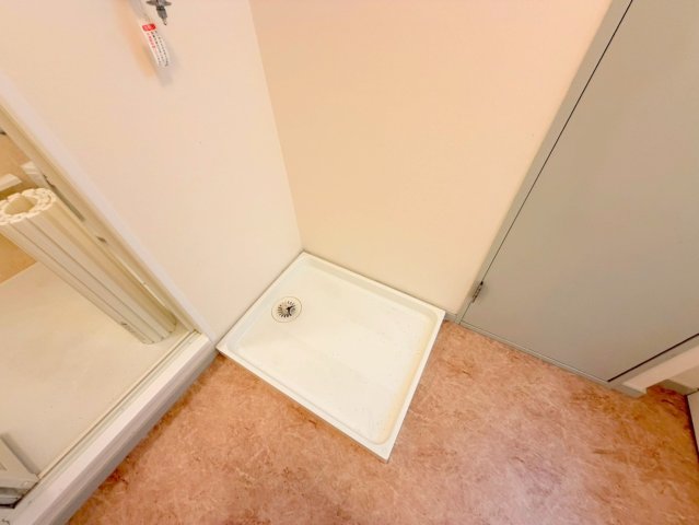 室内に洗濯機置場があれば雨の日でも濡れる心配がございませんね。 