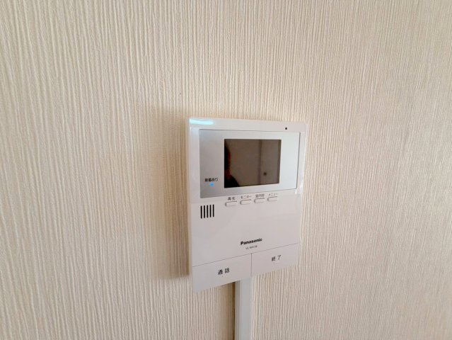 TVモニターホンで来客が誰か確認してから開けて下さいね 