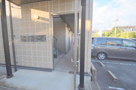 素敵なエントランスがあなたを毎日出迎えてくれます。 