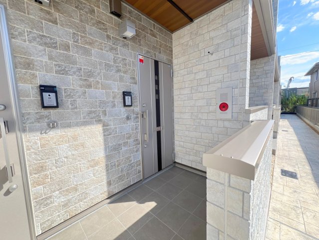 素敵なエントランスがあなたを毎日出迎えてくれます。 