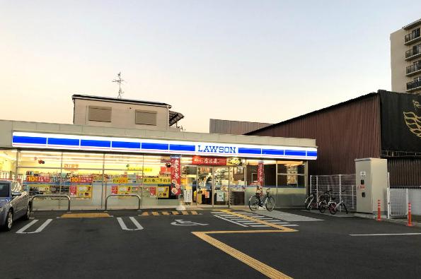 【コンビニエンスストア】ローソン 八尾山本町北八丁目店まで165ｍ