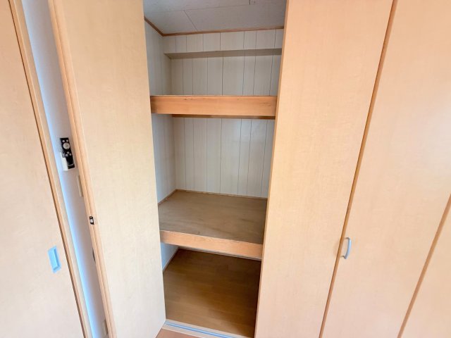 しっかり収納スペースも確保。使いやすいお部屋です。 