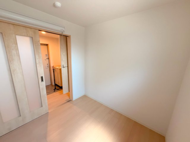ゆとりのあるベッドルームで快適な睡眠をとってくださいね。 