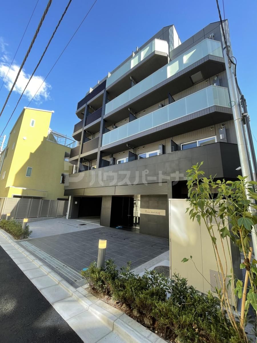 GENOVIA池袋本町の外観
