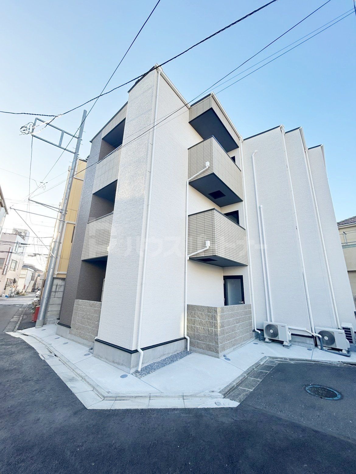 D porta violaの外観