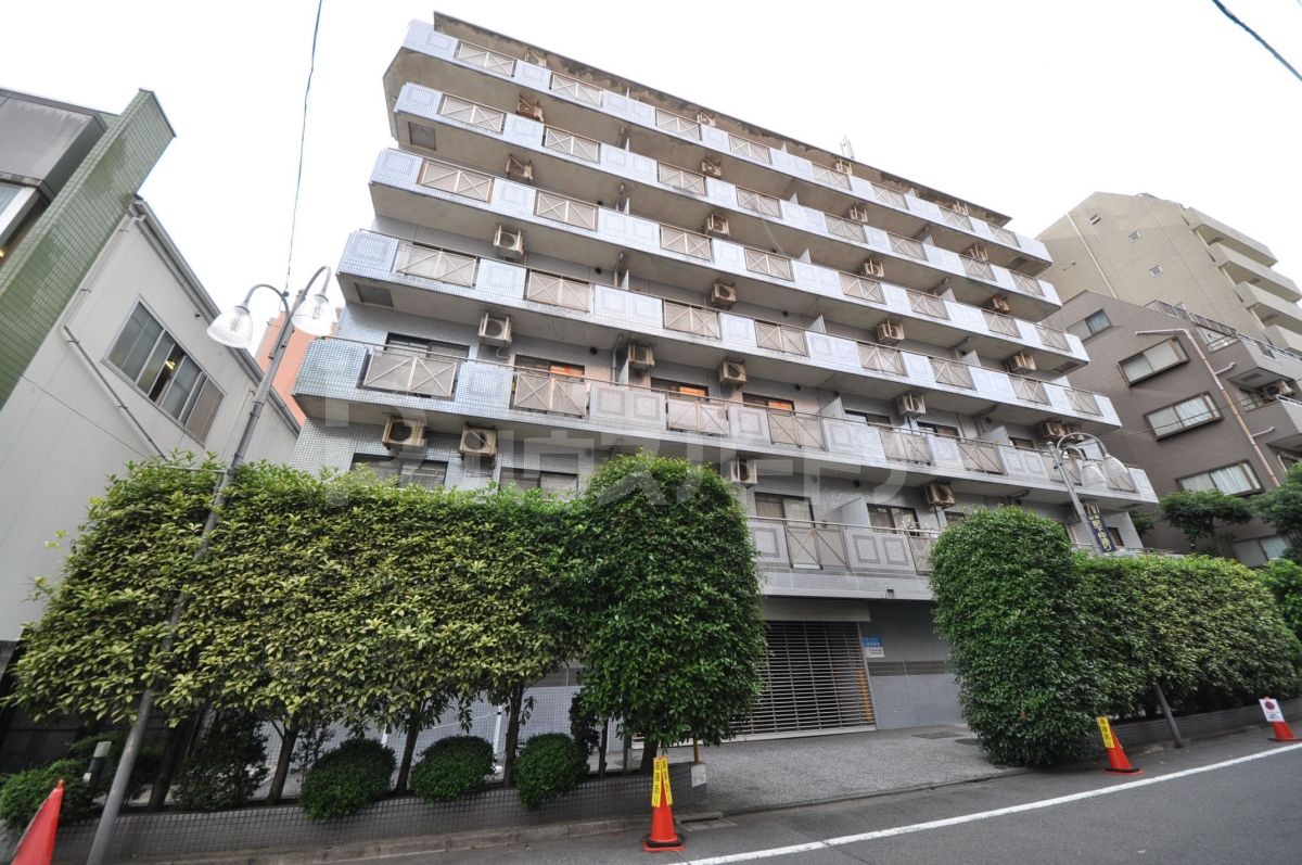 マンション白陽の外観