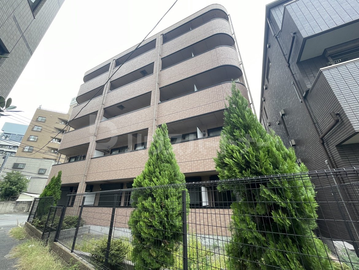 青木ビルの外観