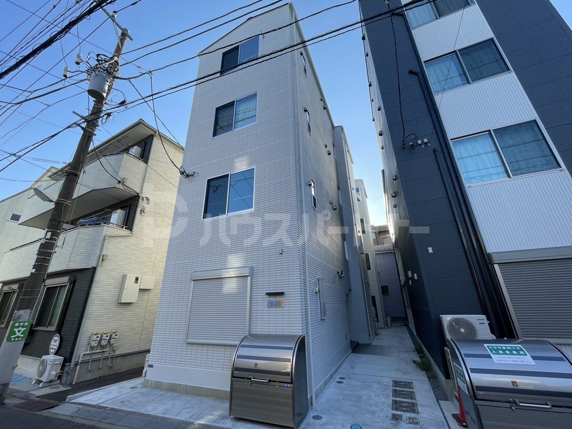LIFE TOWN YOTSUGIの外観