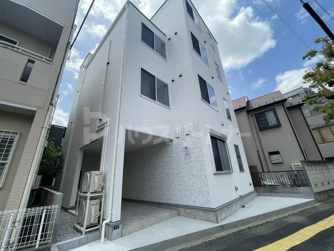 クレサージュ青戸の外観