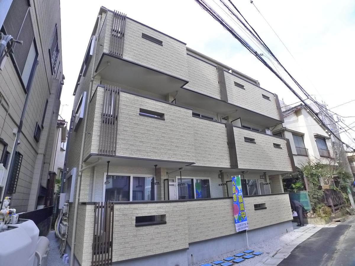メゾンアレシア四ツ木の外観