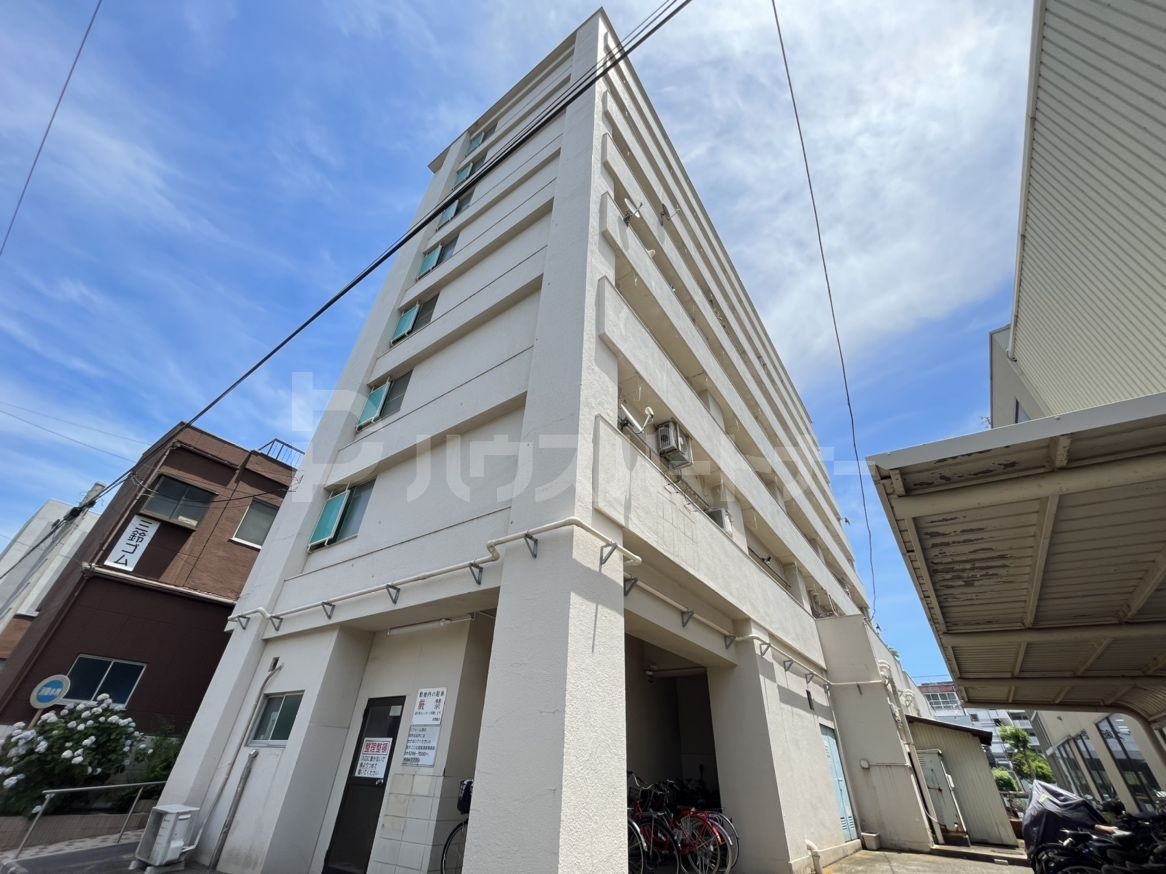 亀有白鳥マンションの外観