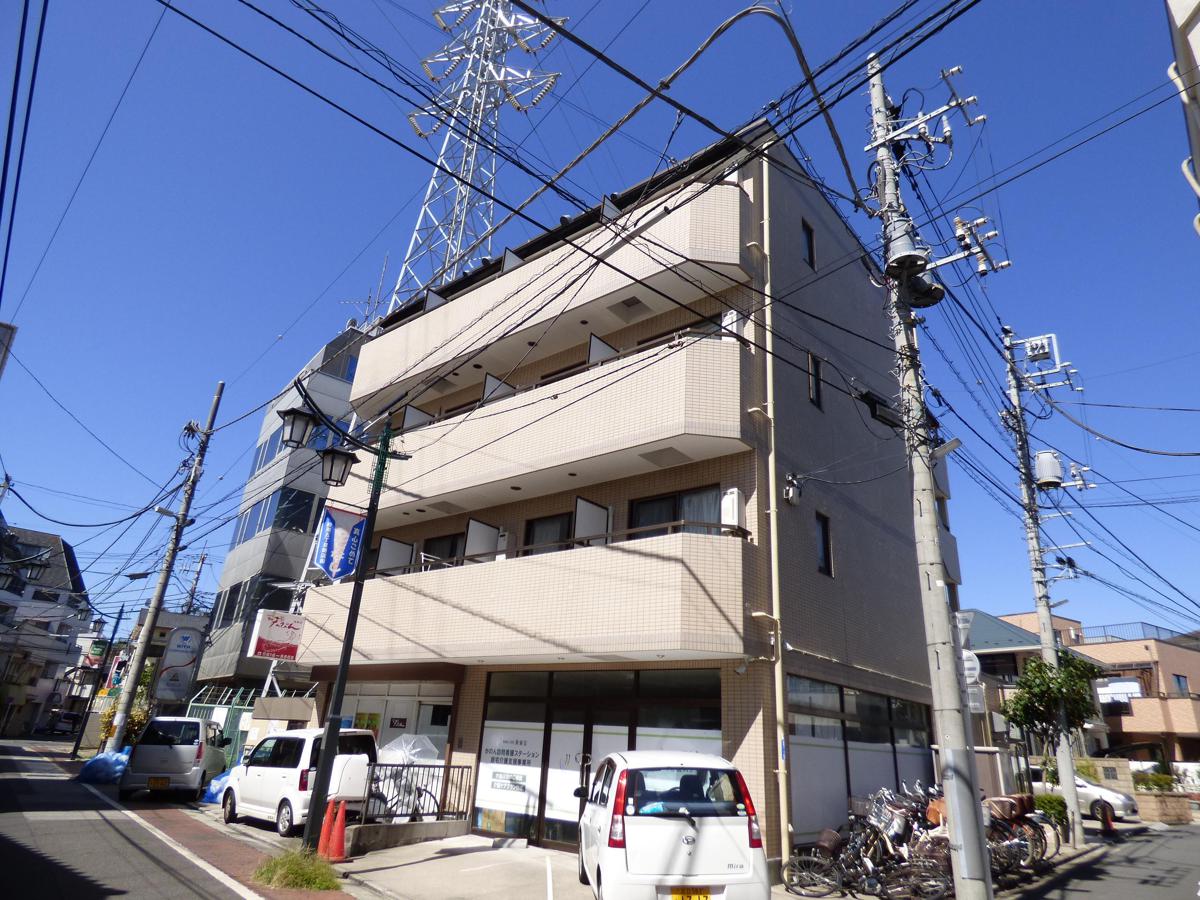 パルテノン綾瀬の外観