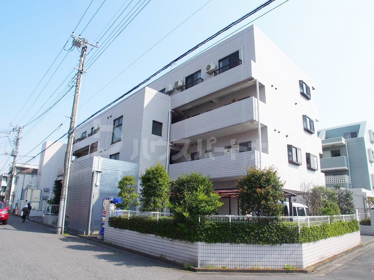 プラーティット本中山の外観