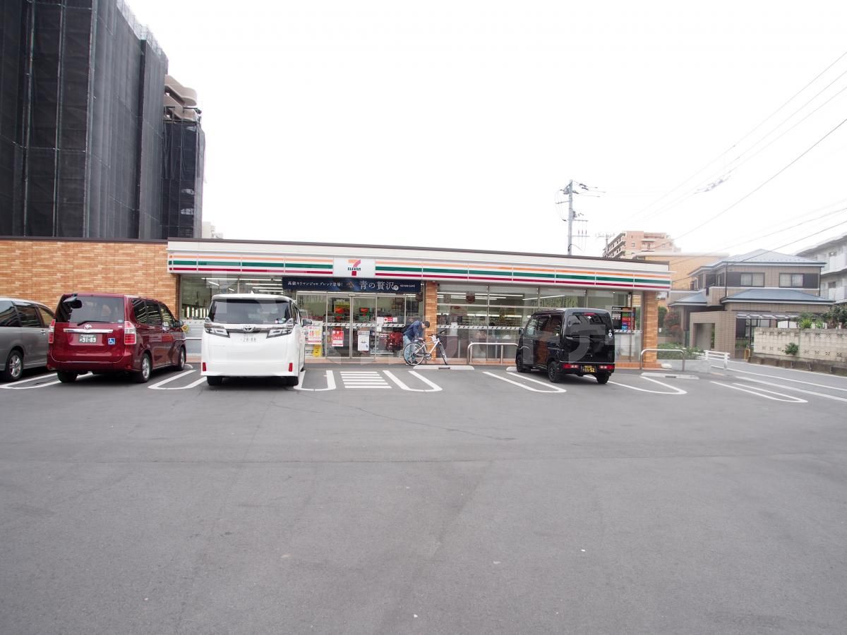 セブン‐イレブン/船橋海神町南店 徒歩3分。 200m セブン‐イレブン/船橋海神町南店 徒歩3分。 200m