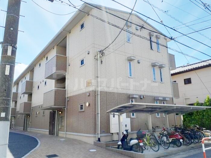 カストラムの外観