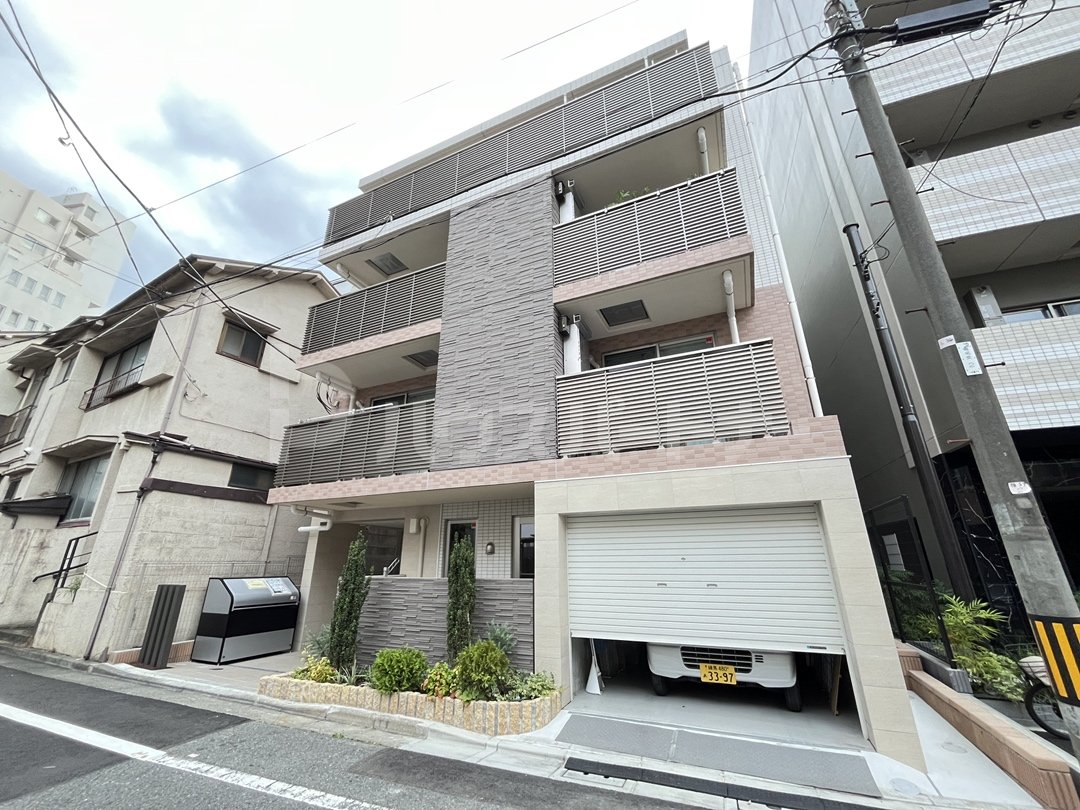 クラルテ目白の外観