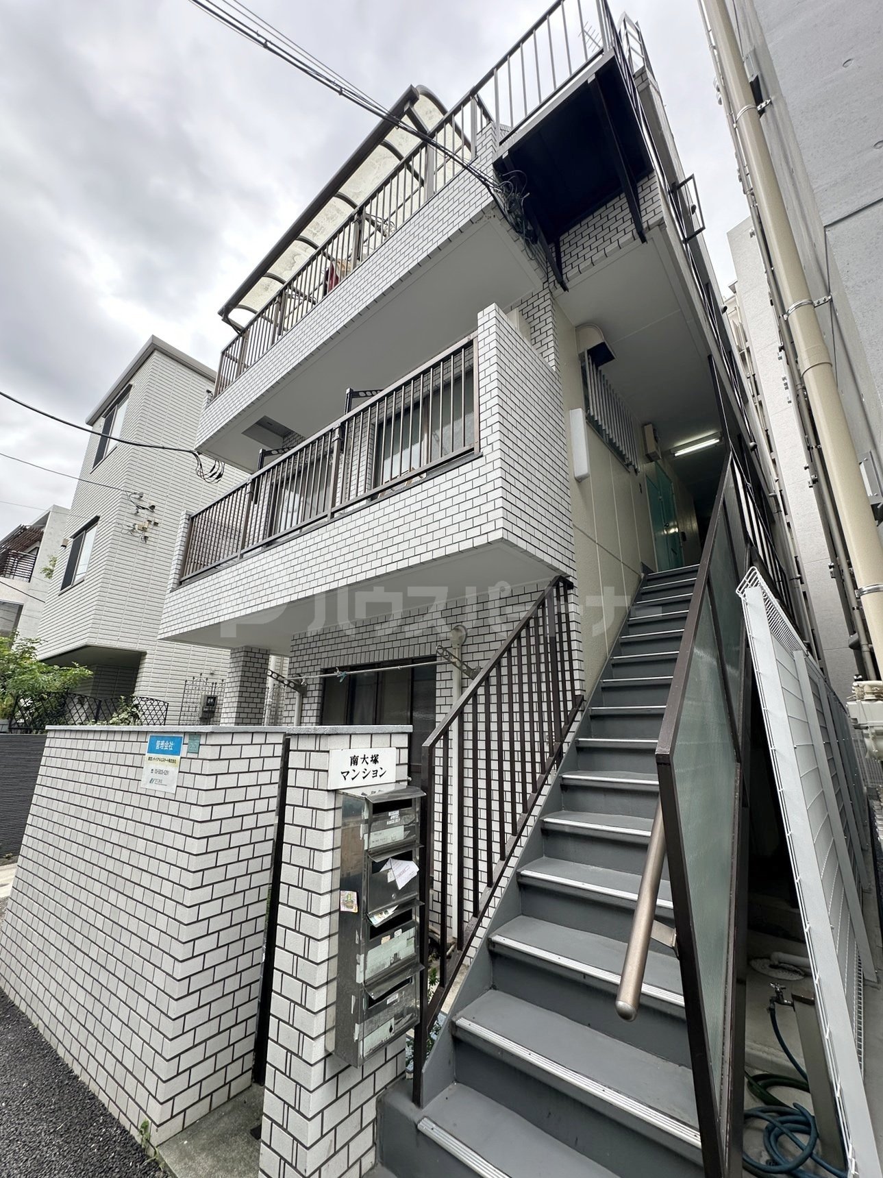 TCRE新大塚の外観