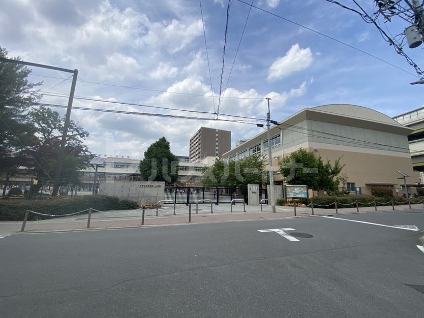 板橋区立板橋第一小学校 徒歩6分。 480m 板橋区立板橋第一小学校 徒歩6分。 480m