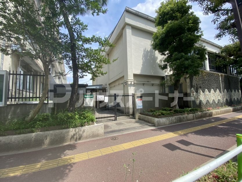 板橋区立板橋第一中学校 徒歩5分。 360m 板橋区立板橋第一中学校 徒歩5分。 360m
