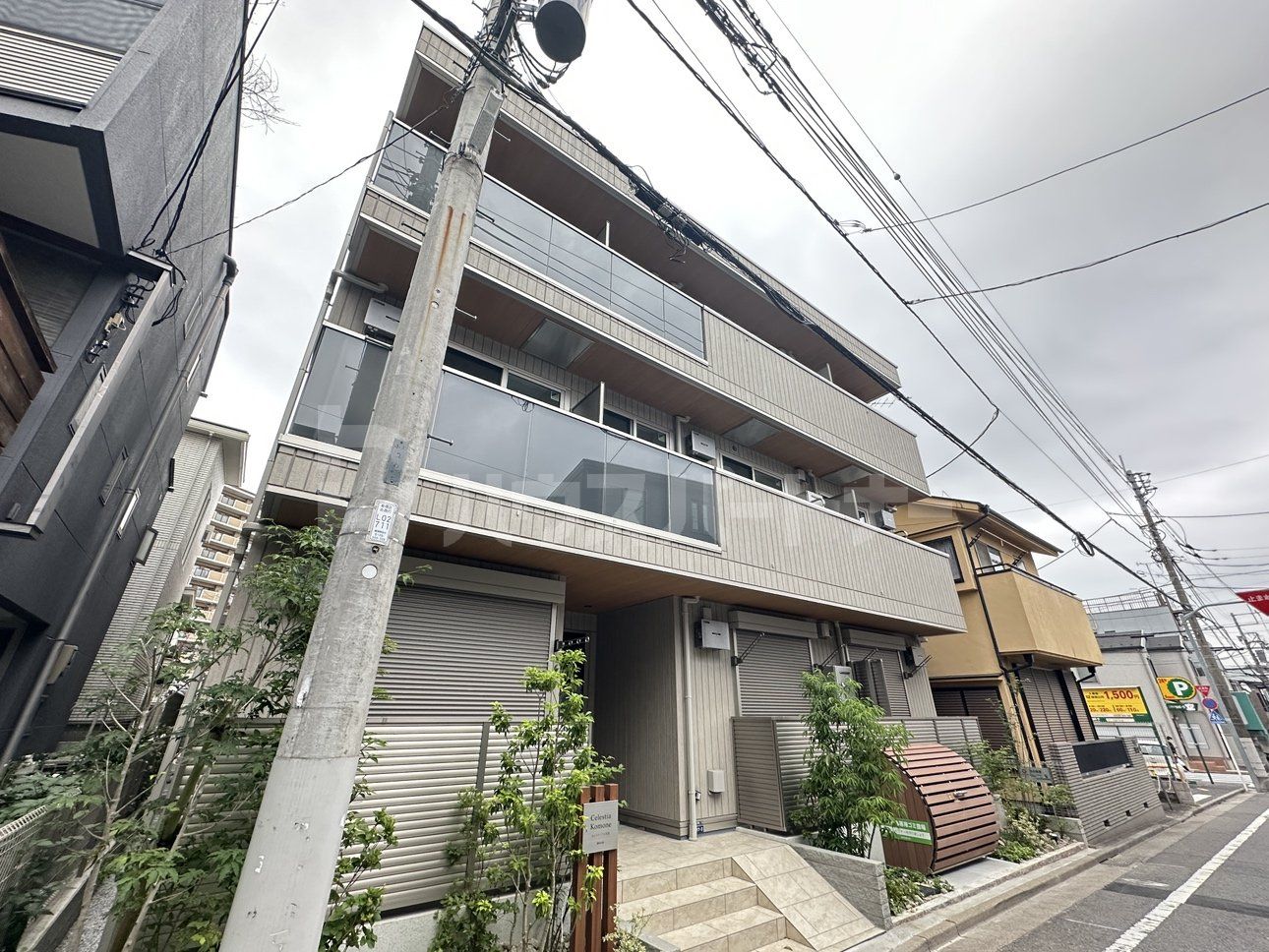 セレスティア小茂根の外観