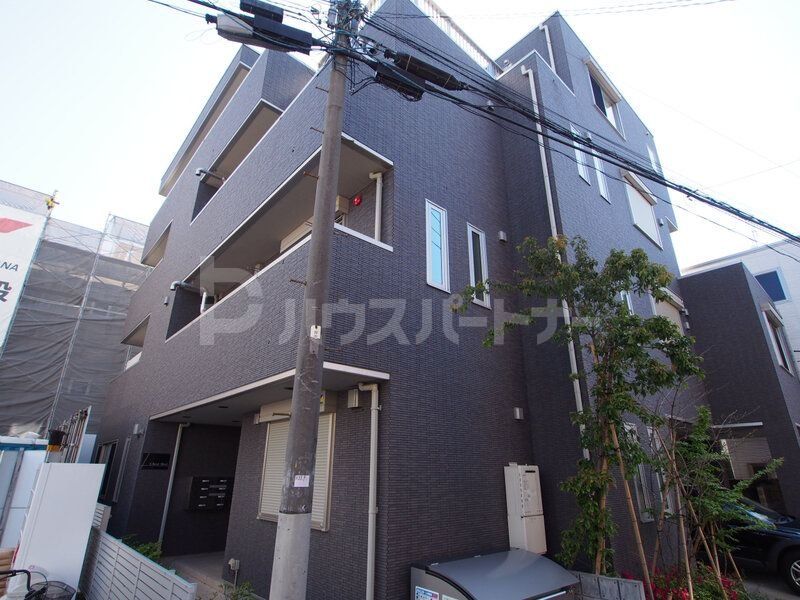 ＣＨＥＺ－ＭＯＩの外観