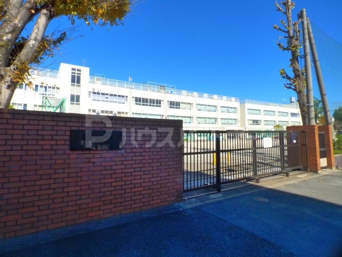 足立区立東綾瀬小学校 徒歩6分。 450m 足立区立東綾瀬小学校 徒歩6分。 450m
