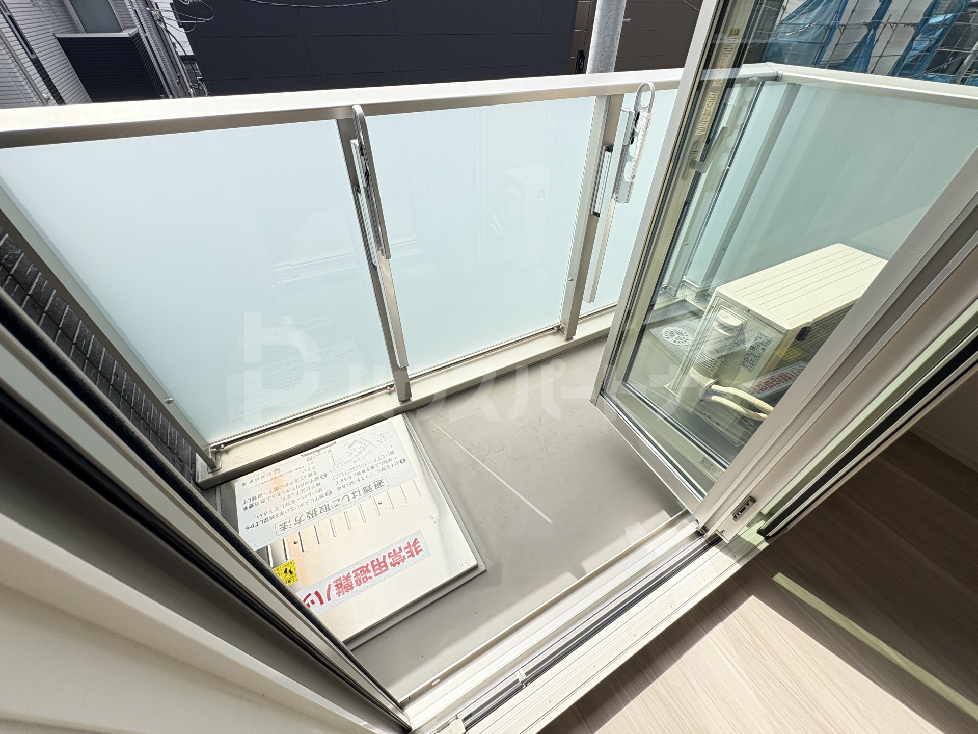 バルコニー バルコニー