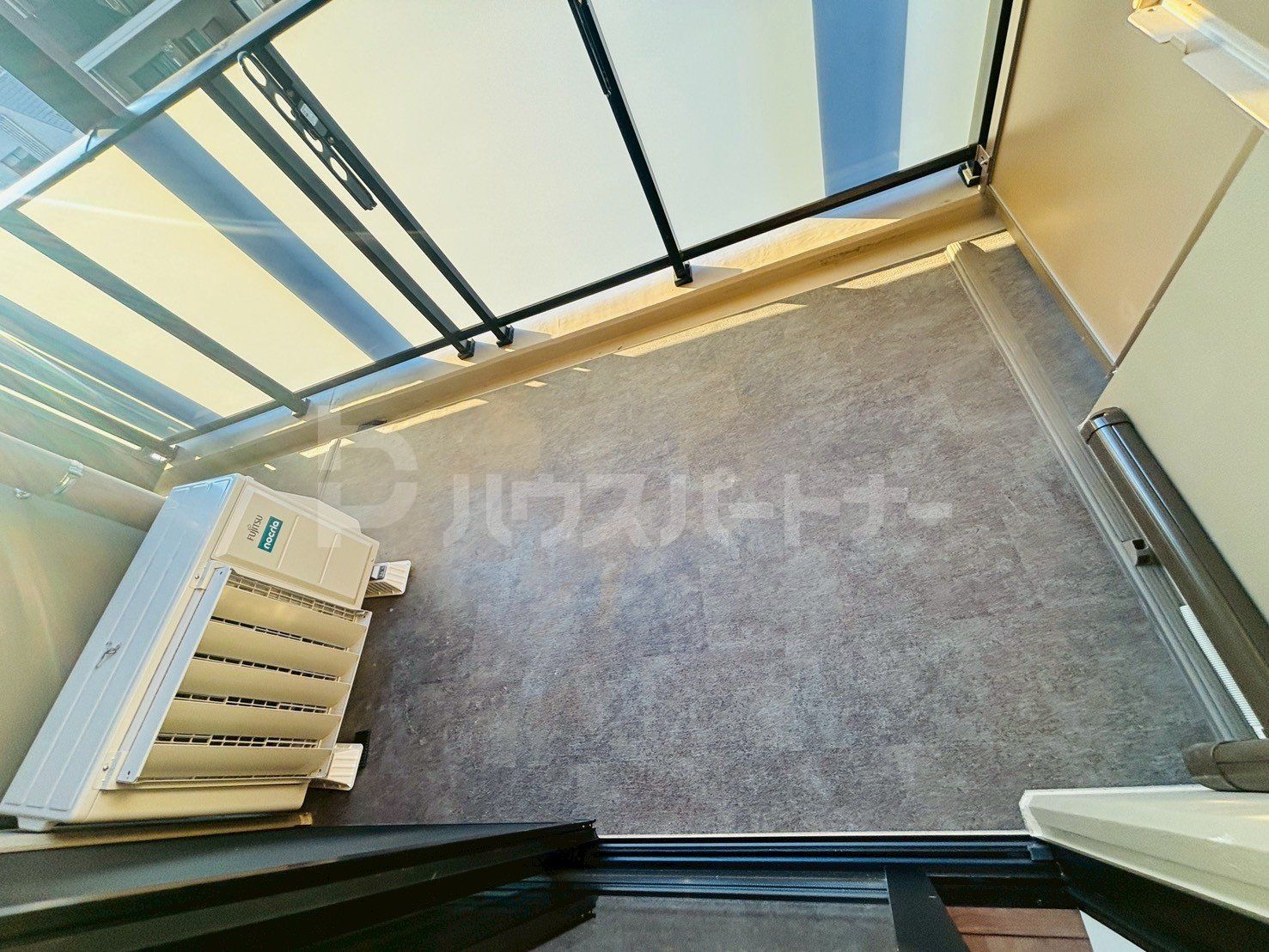 バルコニー バルコニー