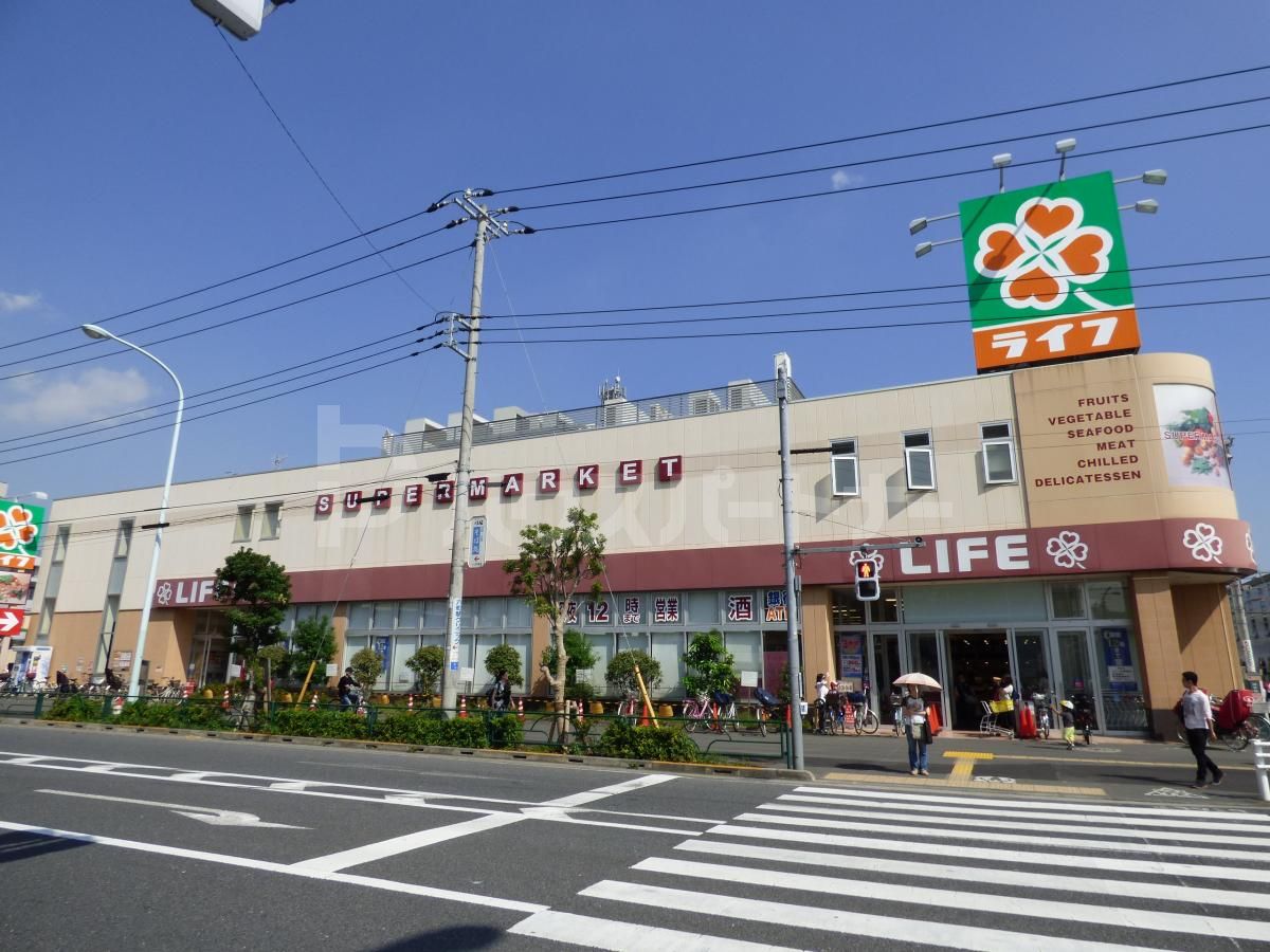 ライフ六町駅前店 徒歩7分。 490m ライフ六町駅前店 徒歩7分。 490m