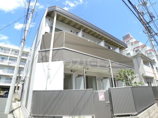 アイリス四つ木の外観