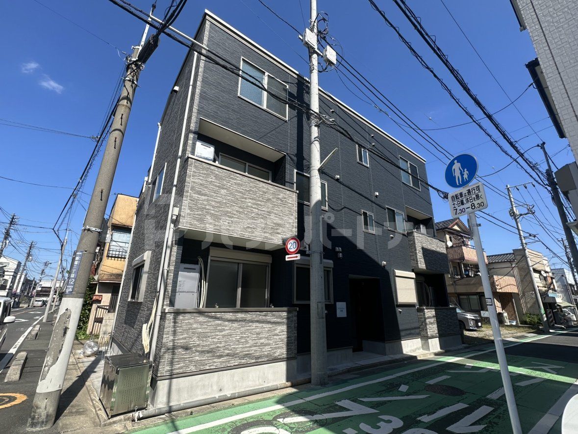 グランシャレー新宿の外観