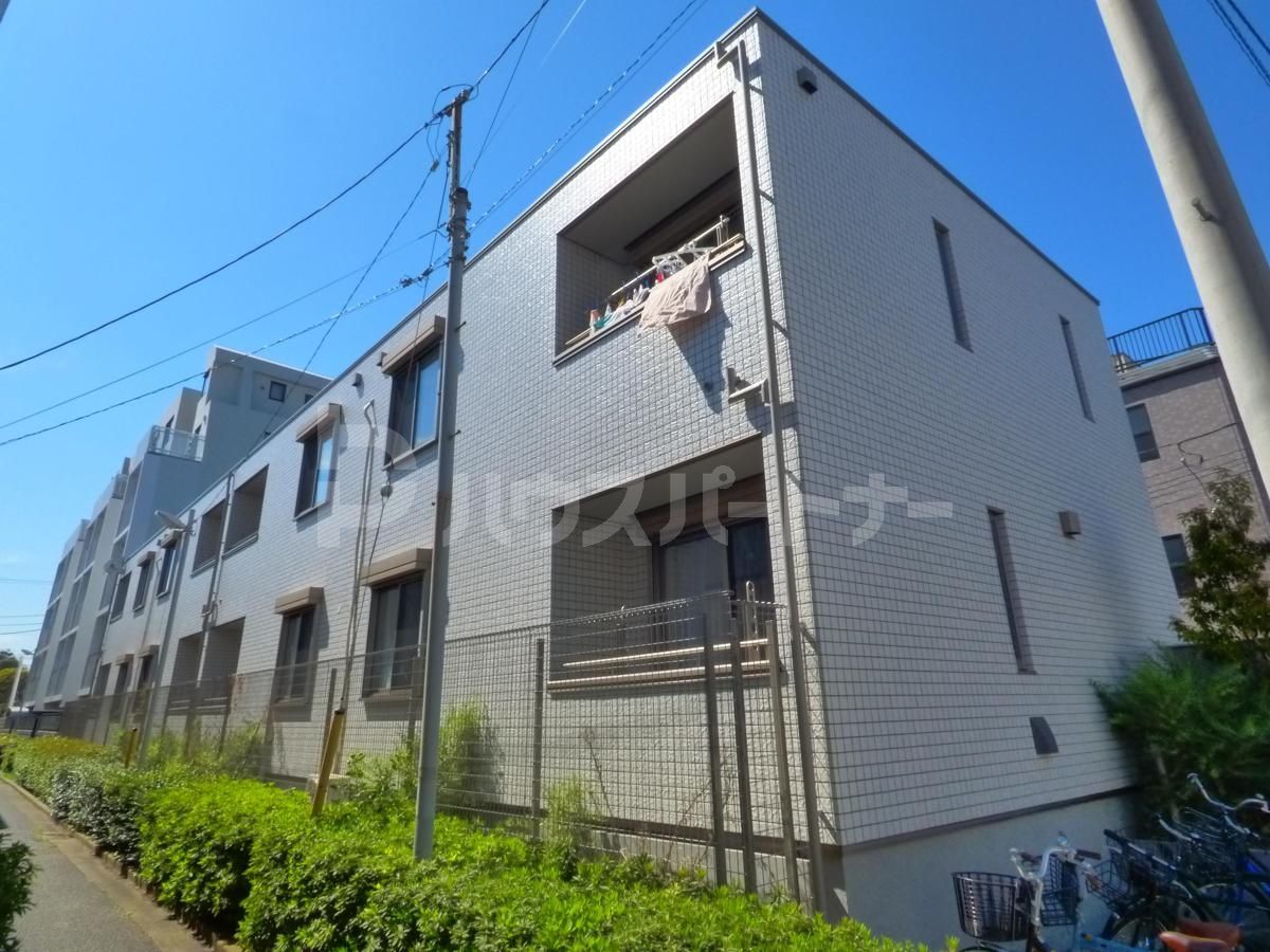 カトライアの外観