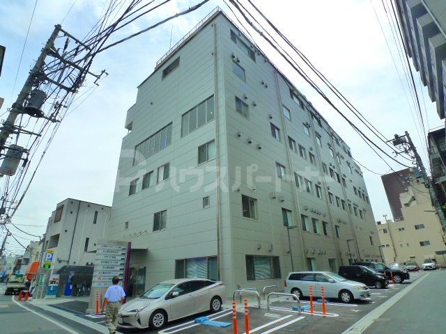 医療法人社団新潮会足立慶友リハビリテーション病院 徒歩23分。 1840m 医療法人社団新潮会足立慶友リハビリテーション病院 徒歩23分。 1840m
