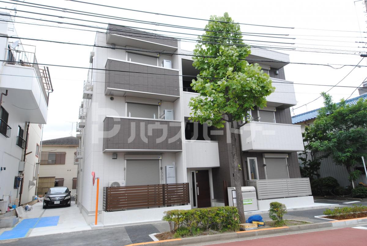 アンソレイエの外観