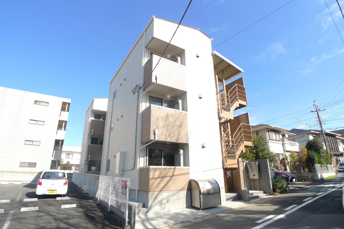 Park Eze 柏の外観