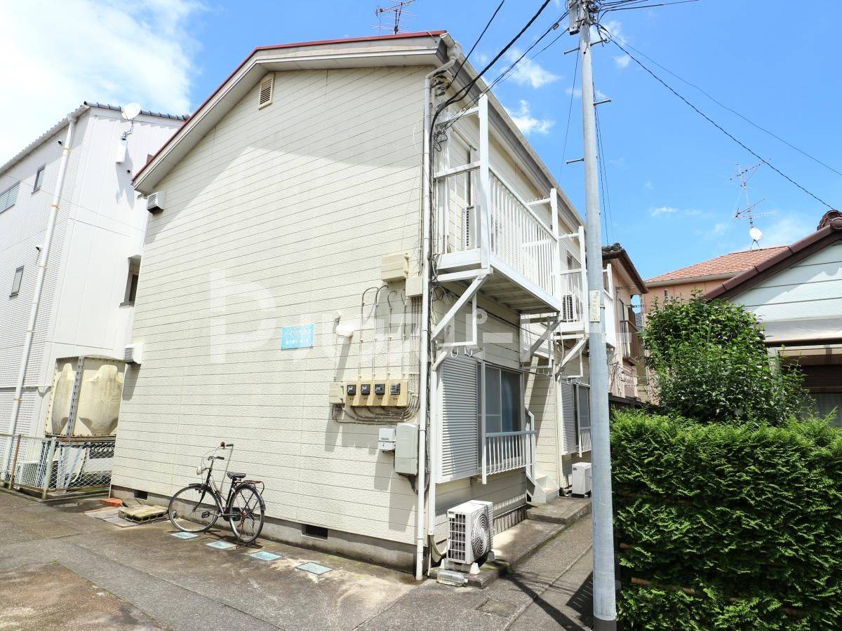 ハイツサカエの外観