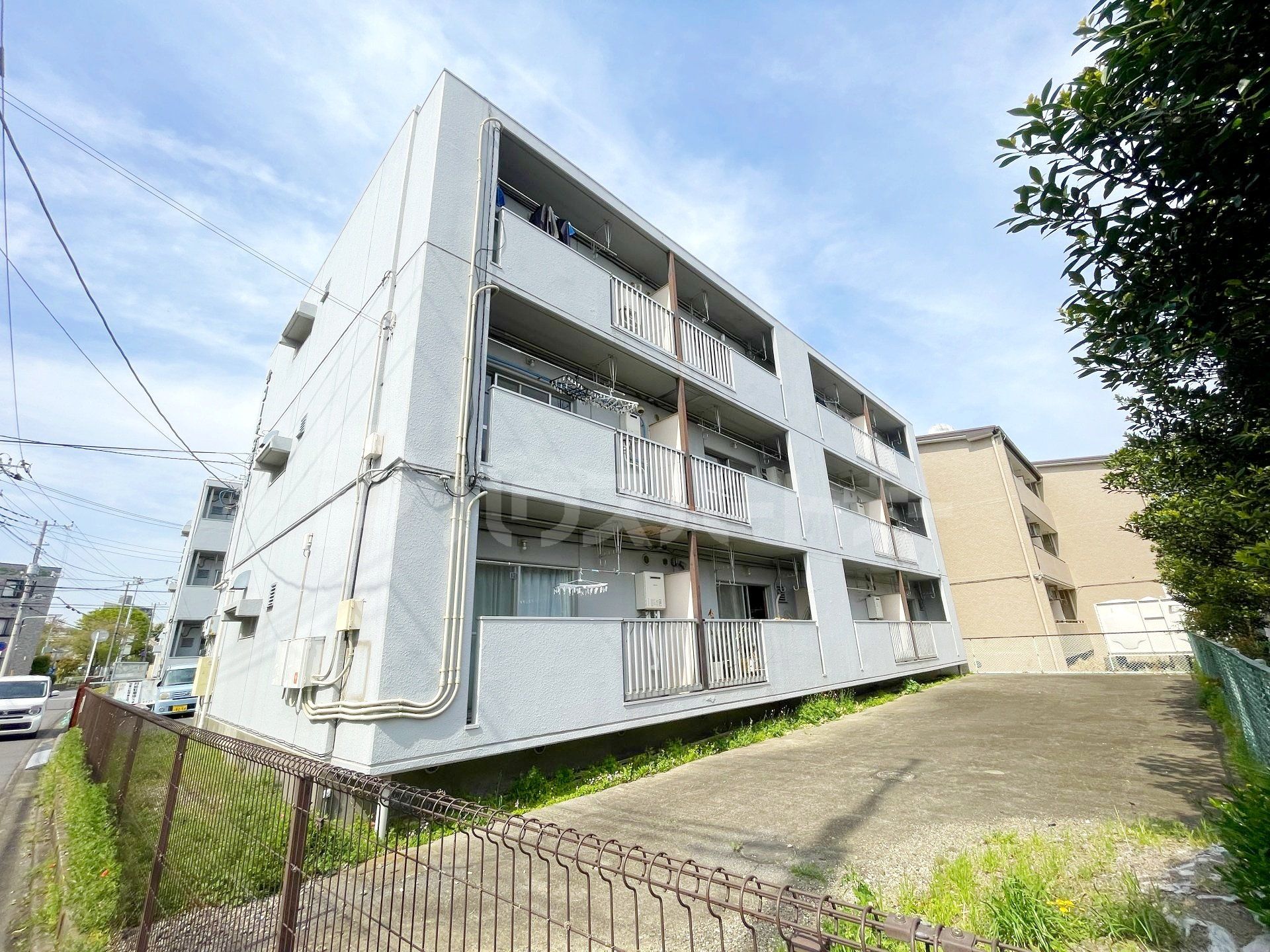 ヤマサイコーポ3号棟の外観