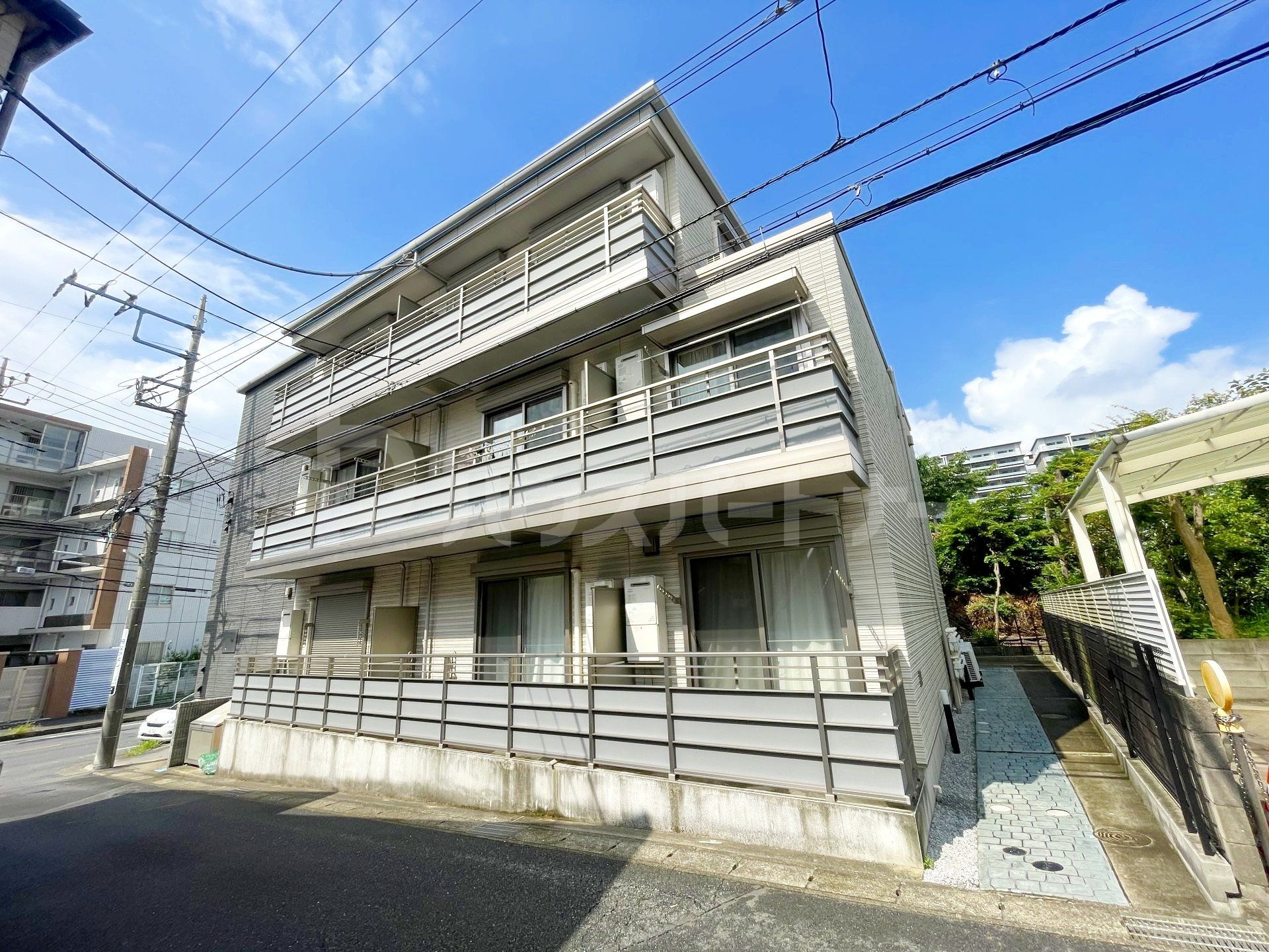 プレミアス明原の外観 プレミアス明原の外観