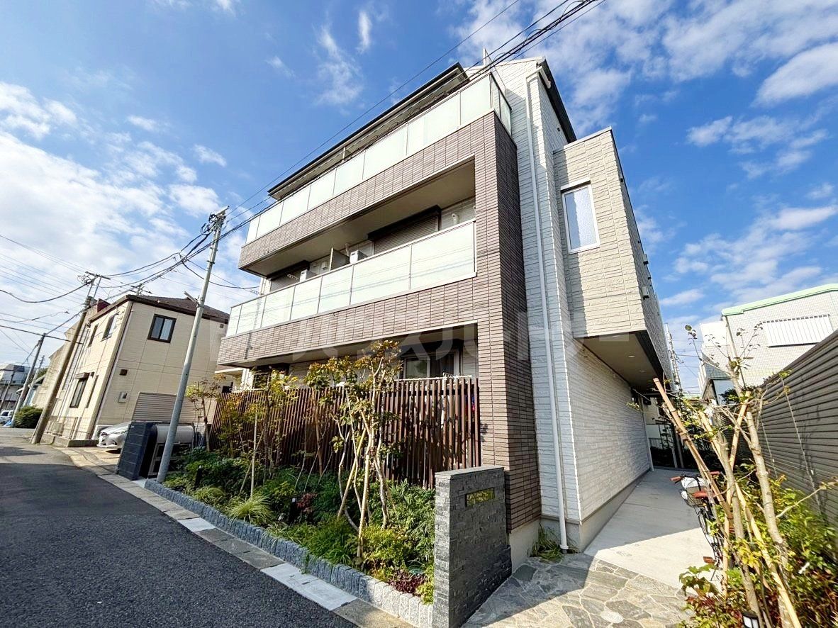 シャーメゾン明原三丁目の外観