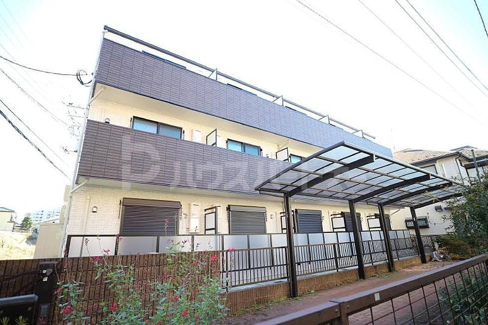AJ柏West　IIIの外観