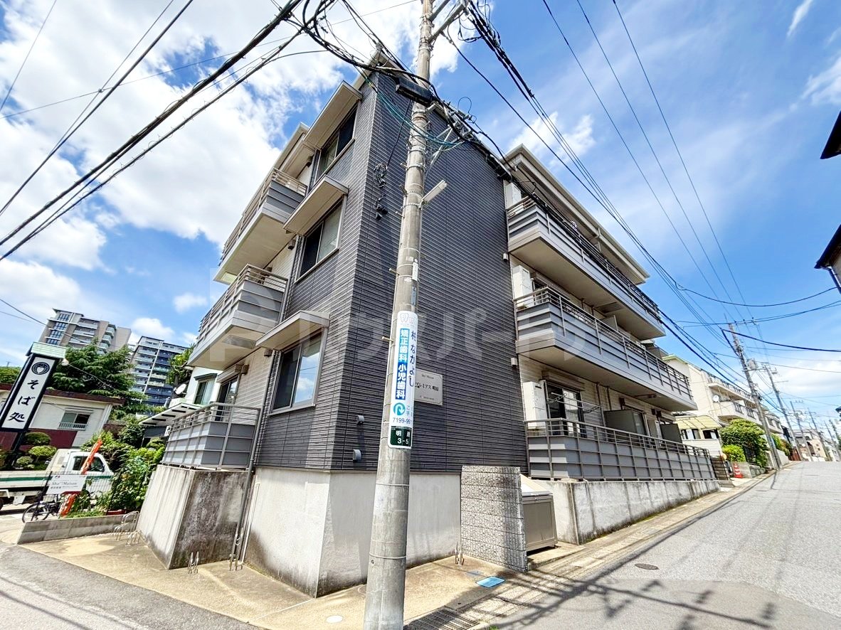 プレミアス明原の外観
