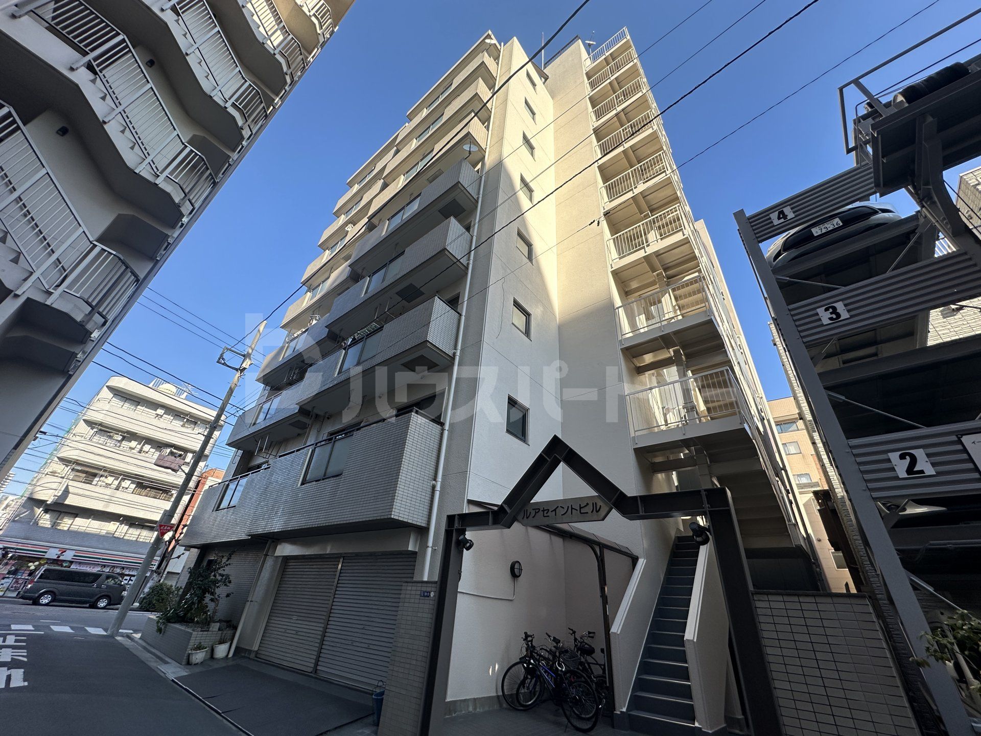 ルアセイントビルの外観