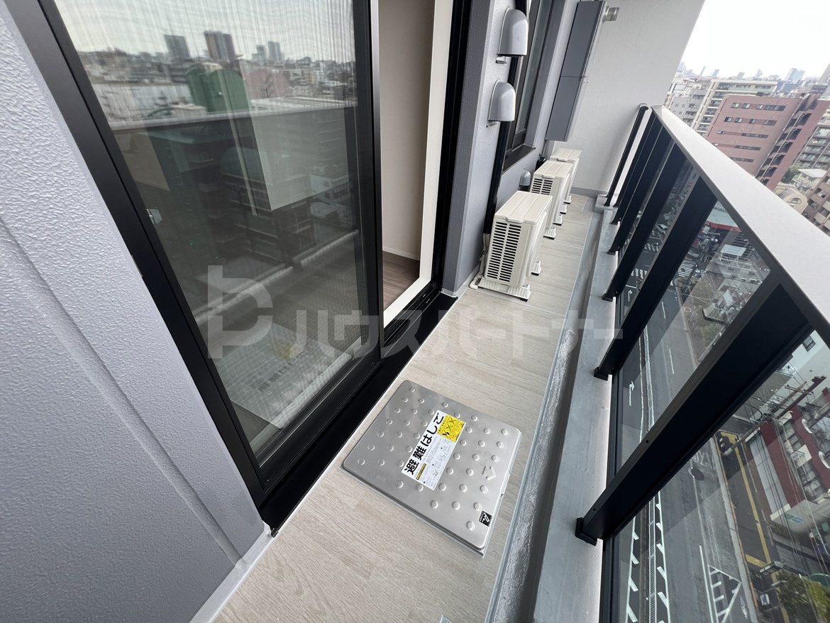 バルコニー バルコニー