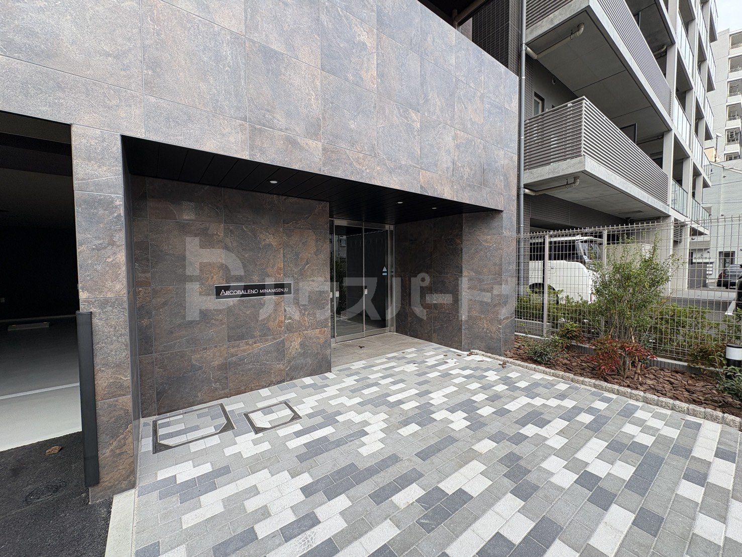 エントランス エントランス