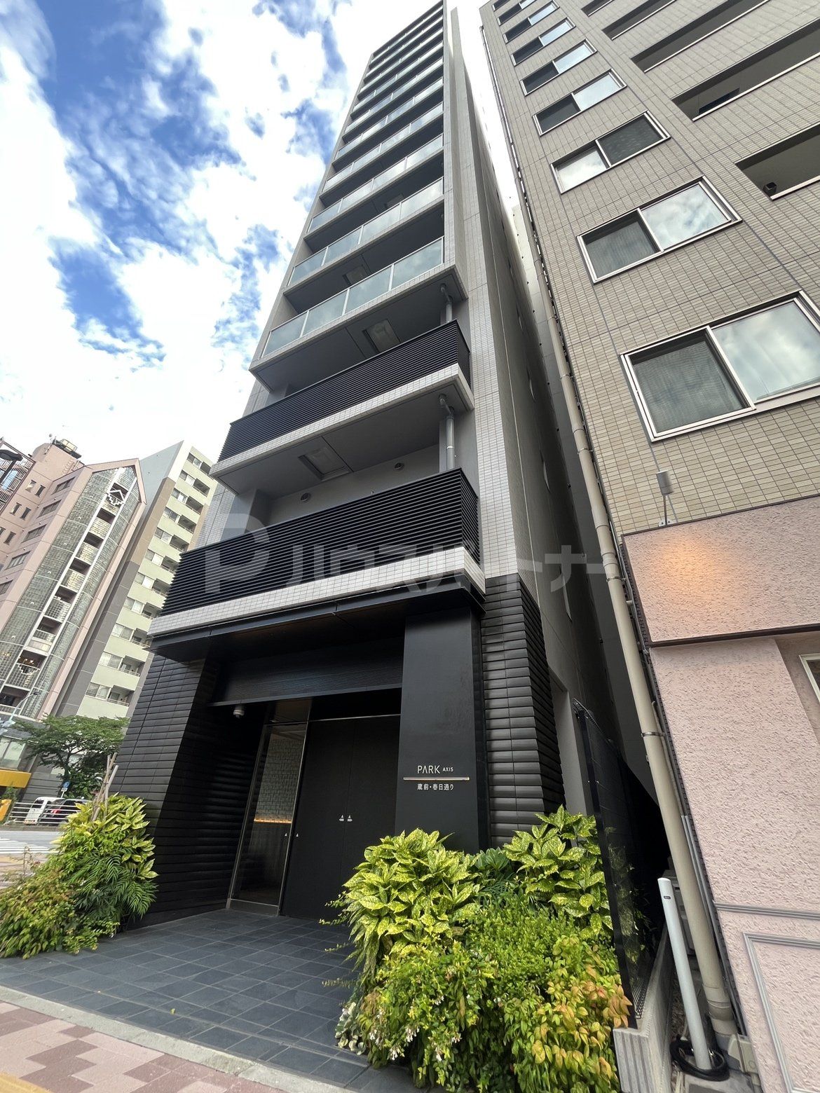 パークアクシス蔵前・春日通りの外観